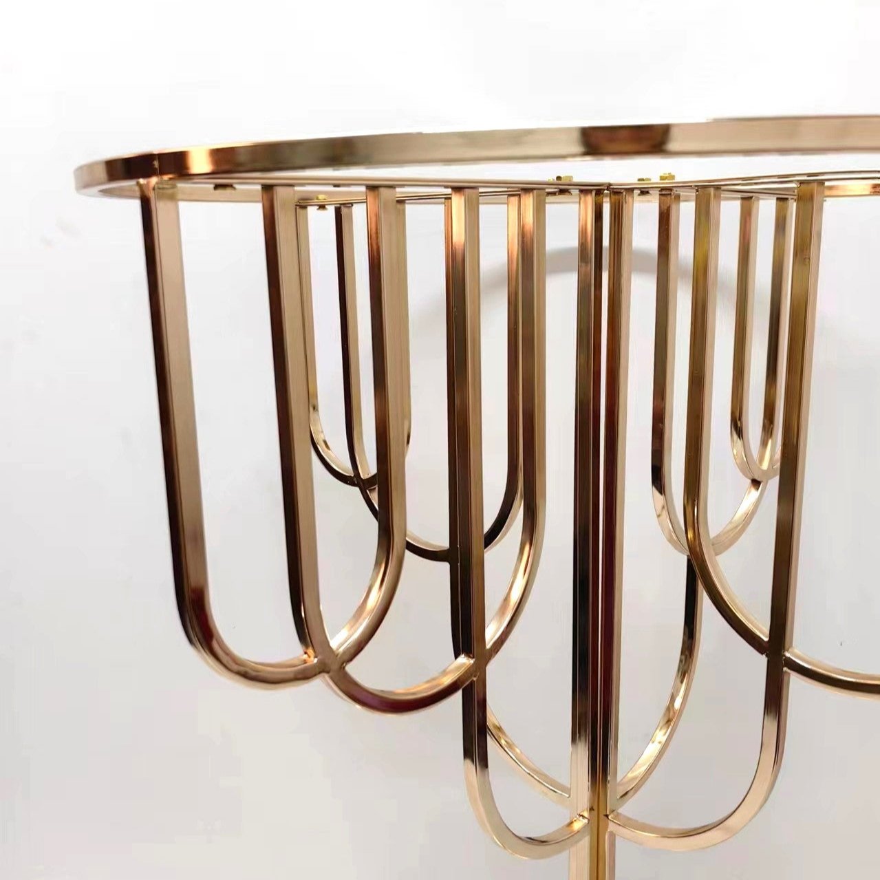 Gold Metal Round Flower Stand 