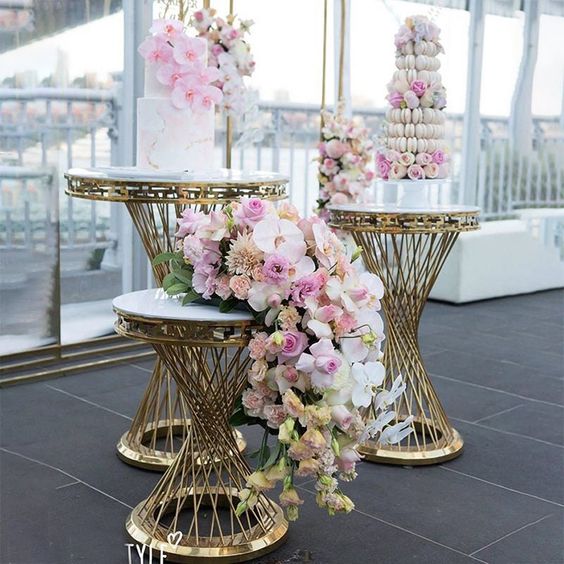 Twist Metal Gold Pedestal Dessert Floral Stands